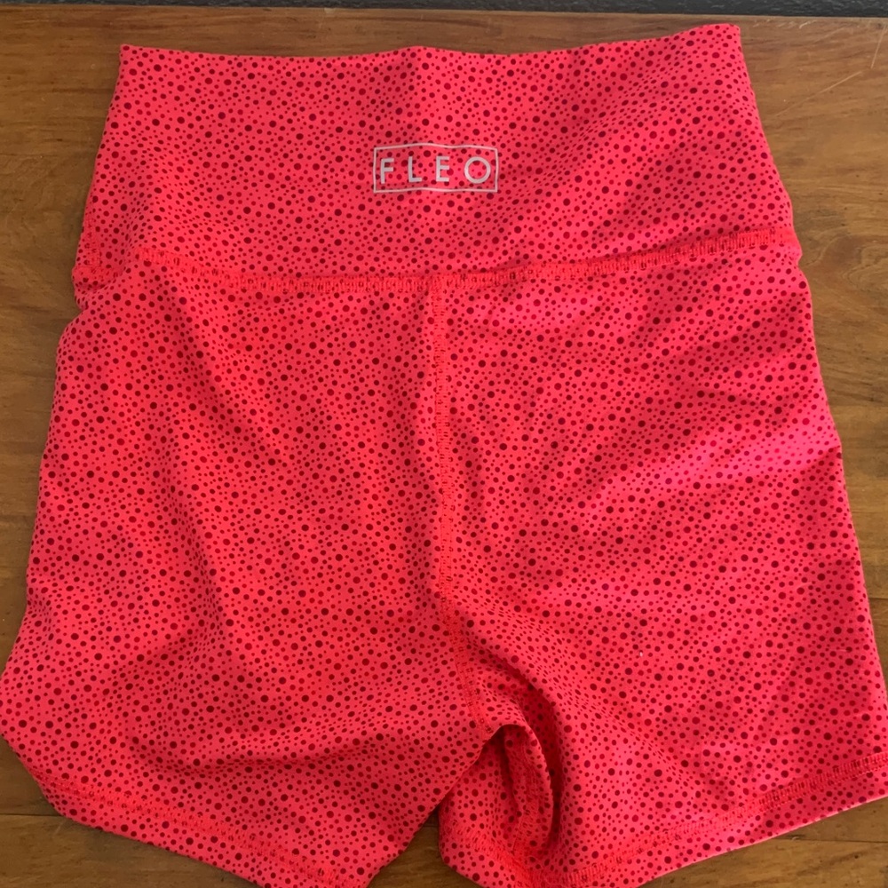 Fleo Biker Shorts - Picture 2 of 3
